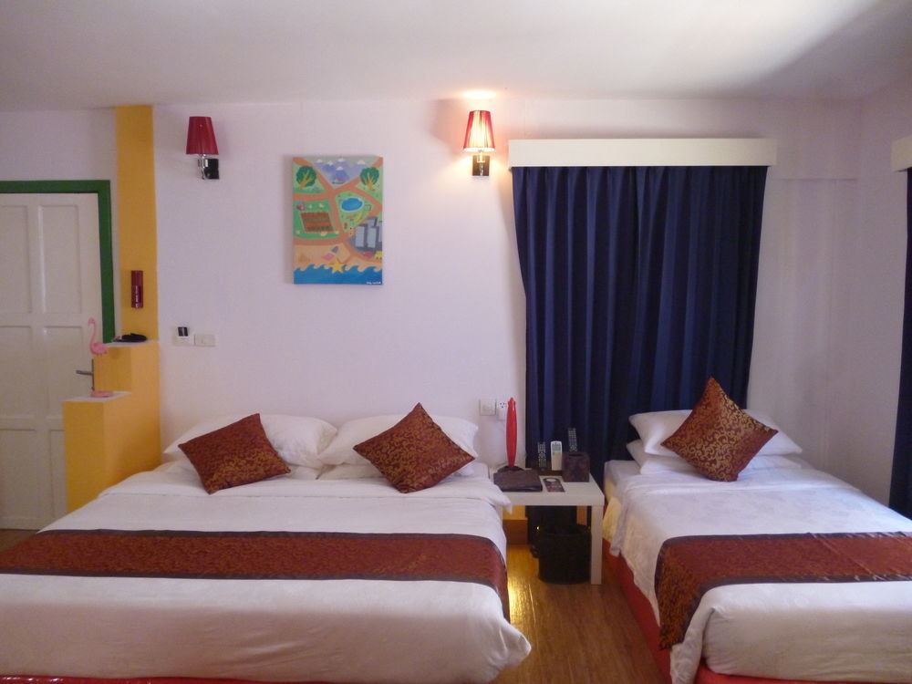 White Rabbit Hostel Siem Reap (Adults Only) Экстерьер фото