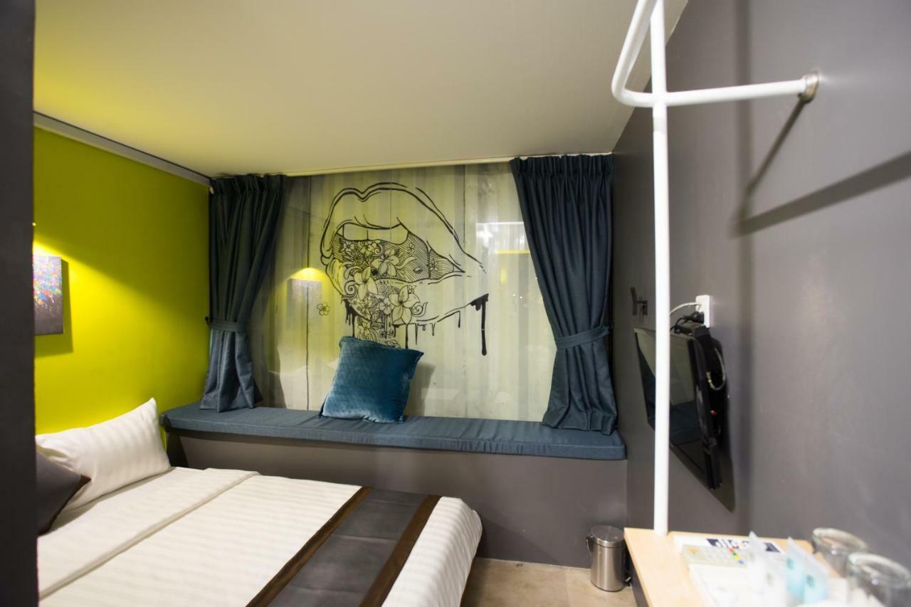 White Rabbit Hostel Siem Reap (Adults Only) Экстерьер фото
