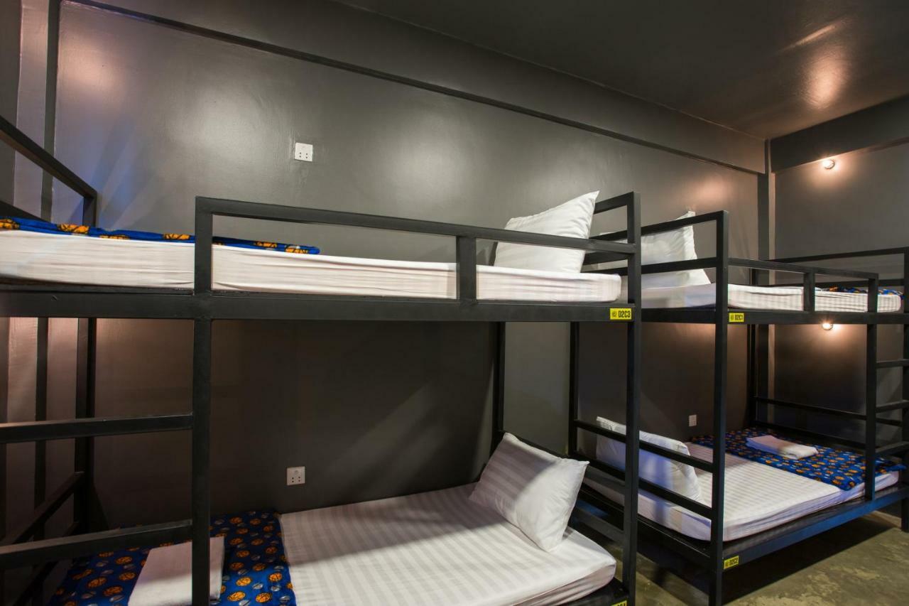 White Rabbit Hostel Siem Reap (Adults Only) Экстерьер фото