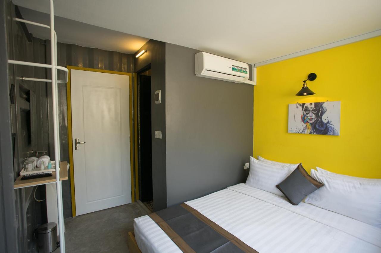White Rabbit Hostel Siem Reap (Adults Only) Экстерьер фото